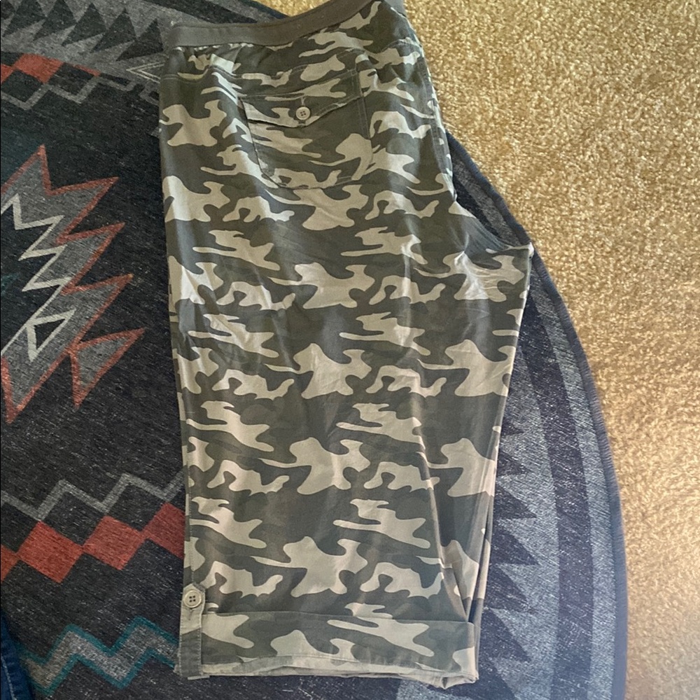 Avenue Camouflage Jogger Pants